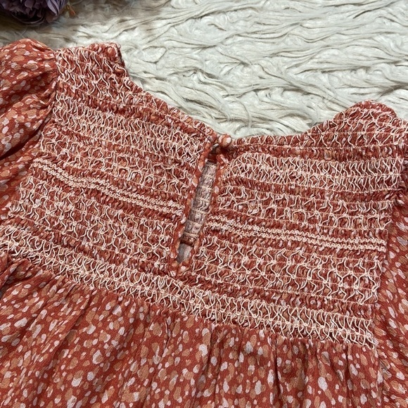 Anthropologie Dolan Rebecca Dot Smocked Short Sleeve Top sz S - Picture 11 of 11